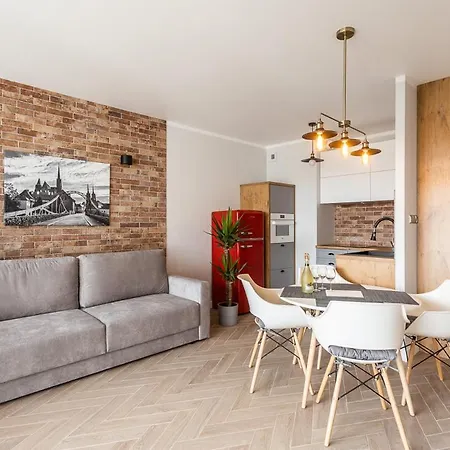 B&w Luxurious In The Center Of Apartament