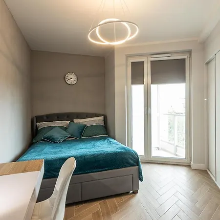 B&w Luxurious In The Center Of